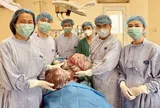 Cô gái H’Mông 16 tuổi được cứu khỏi khối u buồng trứng gần 15kg