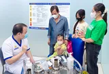 Sau ca tử vong do não mô cầu, nhiều gia đình đưa trẻ đến VNVC tiêm phòng