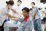 Người lao động mắc bệnh nghề nghiệp cần làm gì để hưởng chế độ bảo hiểm?