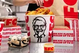 KFC triển khai chương trình tái định vị toàn cầu, chiếc xô gà thương hiệu trở thành trung tâm nhận diện
