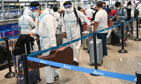 Từ 1.1.2022, hướng dẫn phòng COVID-19 với người nhập cảnh như thế nào?