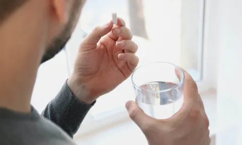 F0 dùng thuốc hạ sốt giảm đau paracetamol tại nhà sao cho đúng?