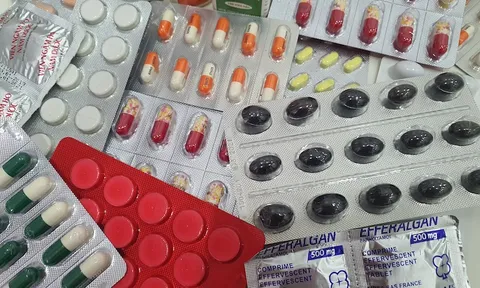 Không để xảy ra tình trạng khan hiếm, thiếu thuốc điều trị Covid-19 trong dịp Tết Nguyên đán