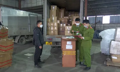 Ninh Bình: Phát hiện số lượng lớn thuốc hỗ trợ điều trị Covid-19 không rõ nguồn gốc