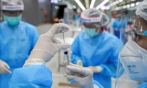 Việt Nam nghiên cứu tiêm mũi vaccine Covid-19 thứ tư