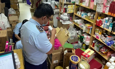 TP.HCM phát hiện lượng mỹ phẩm, thực phẩm chức năng ‘khủng’ nghi nhập lậu