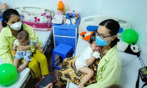 Trẻ nhập viện tăng đột biến, chuyên gia y tế khuyến cáo