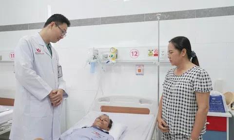 Hy hữu: Ngã từ nhánh xoài cao 2 mét, người đàn ông gãy cột sống cổ suýt liệt tứ chi