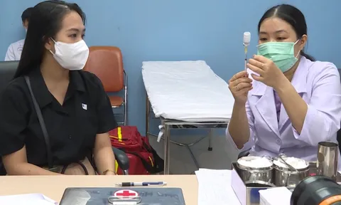 Ưu tiên trẻ em gái trong tiêm HPV miễn phí là lựa chọn hợp lý