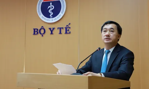 Bắt Thứ trưởng Bộ Y tế Trần Văn Thuấn về tội "Nhận hối lộ"