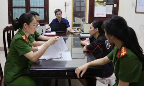 Triệt phá công nghệ pha chế sữa tắm, dầu gội giả bằng máy khuấy và hóa chất công nghiệp