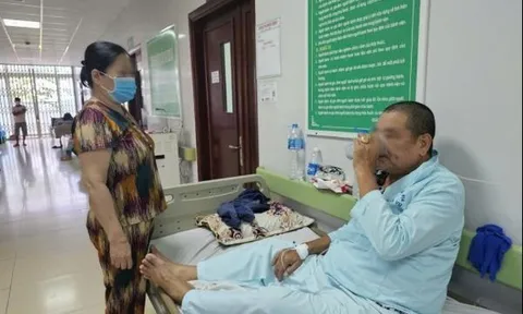 TP. Hồ Chí Minh: Lại xảy ra vụ ngộ độc thực phẩm, nghi do ăn bánh mì