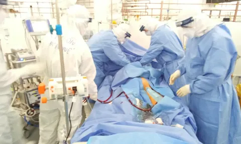 Tưởng niệm hơn 23.400 nạn nhân COVID-19: Nhìn lại những mất mát, đau thương…