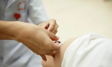 TPHCM lên kế hoạch tiêm vaccine COVID-19 cho trẻ 5-11 tuổi
