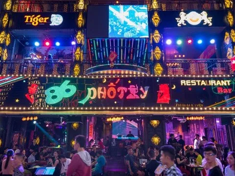 Đề xuất mở lại karaoke, vũ trường ở TPHCM