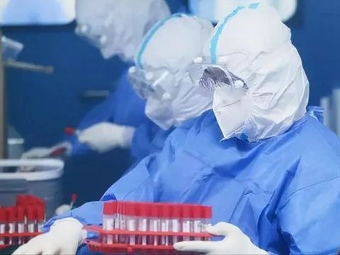 Ca nhiễm Omicron đầu tiên ở Việt Nam ra viện sau 2 tuần không triệu chứng