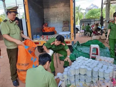 Bắt giữ lượng lớn mỹ phẩm 'lậu' tại Viện thẩm mỹ 108 Hà Nội - Cơ sở Gia Lai