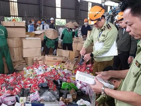 Xử phạt vấn nạn thuốc giả, thực phẩm chức năng kém chất lượng: Phần nhỏ trong tảng băng chìm