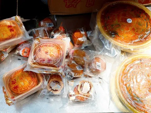 Quảng Ninh: Thu giữ khoảng 7.000 bánh trung thu không rõ ở nguồn gốc