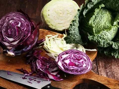 Loại rau bình dân màu cực bắt mắt giàu chất chống oxy hóa, kháng viêm hơn cả việt quất, còn đốt mỡ, phòng ung thư