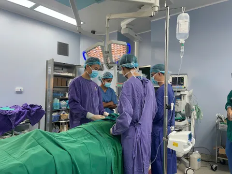 Phẫu thuật cho bệnh nhân bị tai nạn giao thông chấn thương hàm mặt