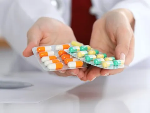 Tại sao Công ty Việt Uy bị thu hồi giấy chứng nhận kinh doanh dược?