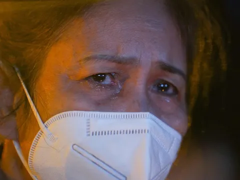 Còn nỗi đau nào hơn khi những em bé sinh ra không được uống giọt sữa đầu đời