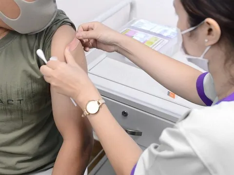Tiêm chủng vắc xin Long Châu không đảm bảo: Bộ Y tế cần vào cuộc!