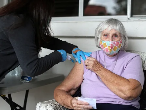 CDC Mỹ: Vaccine Pfizer giảm mức độ bảo vệ sau 4 tháng