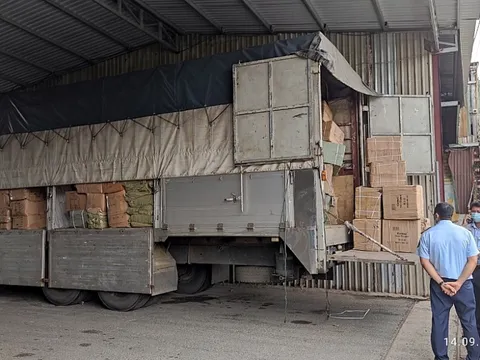 TPHCM: Phát hiện hơn 76.000 sản phẩm Trung Quốc không chứng từ