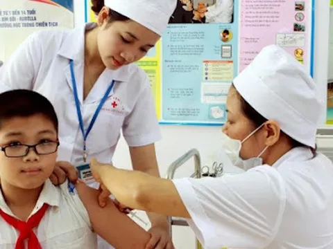 Bộ GD&ĐT: Sẽ hướng dẫn cụ thể về tiêm vaccine COVID-19 cho trẻ em từ 12-17 tuổi