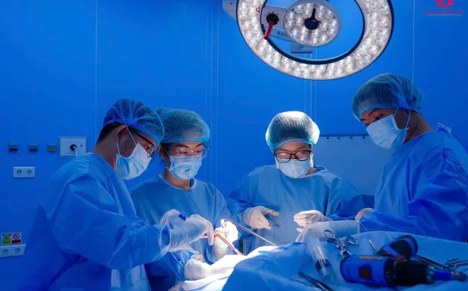 Người phụ nữ xuất huyết não được cứu sau hành trình từ TP.HCM về Cần Thơ