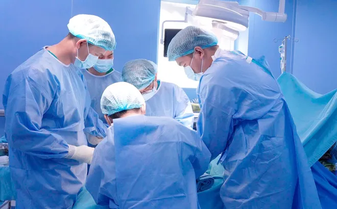 Tự đắp thuốc chữa đau nhức chân, người phụ nữ phải đối mặt với phẫu thuật đoạn chi